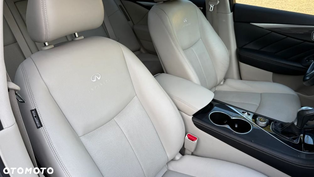 Infiniti Q50 - 16