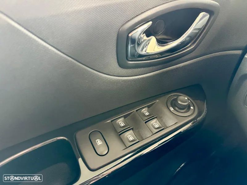 Renault Captur 1.5 dCi Exclusive - 21