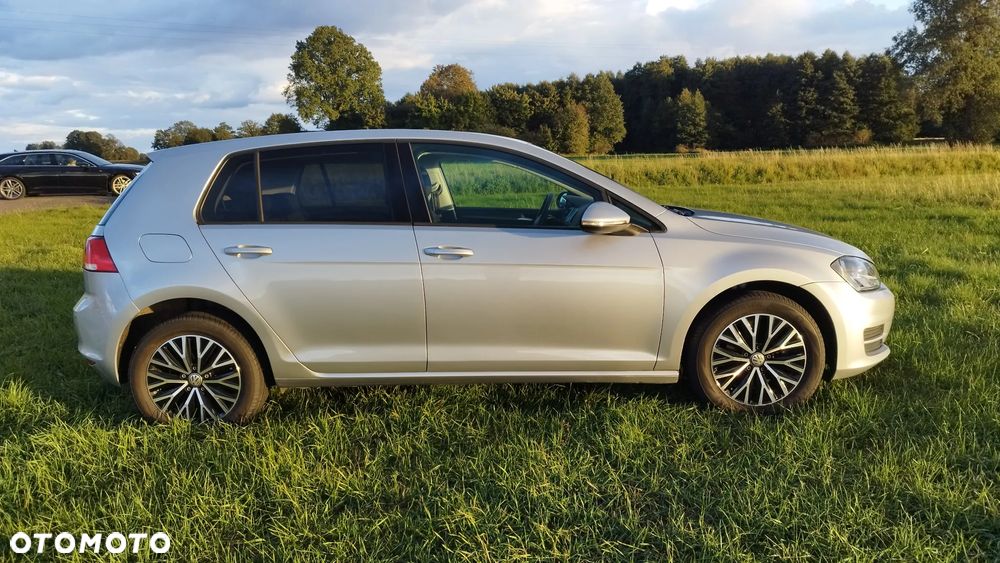 Volkswagen Golf - 10