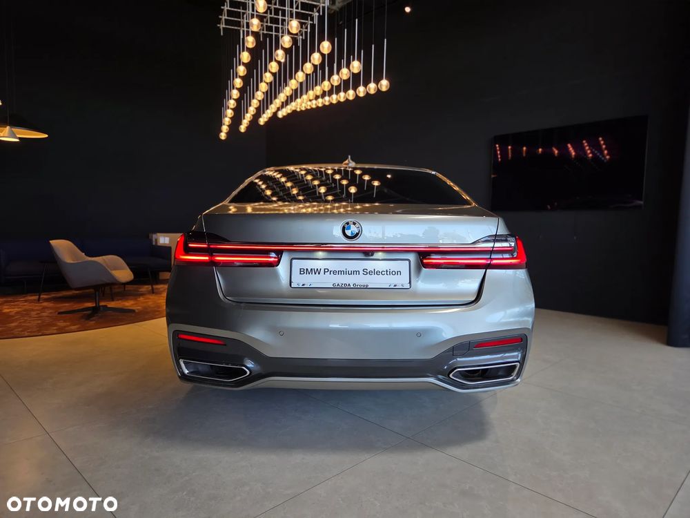 BMW Seria 7 730d xDrive mHEV sport - 4