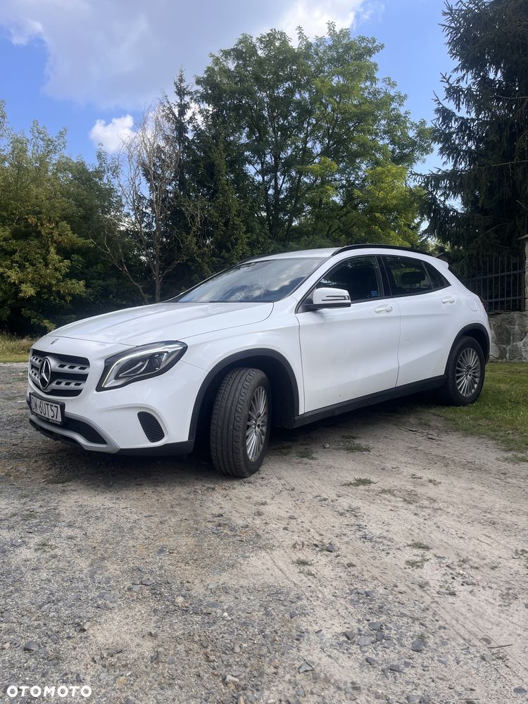 Mercedes-Benz GLA - 2