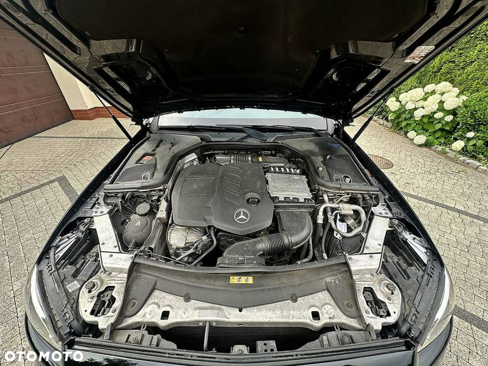 Mercedes-Benz Klasa E 220 d 9G-TRONIC Avantgarde - 24