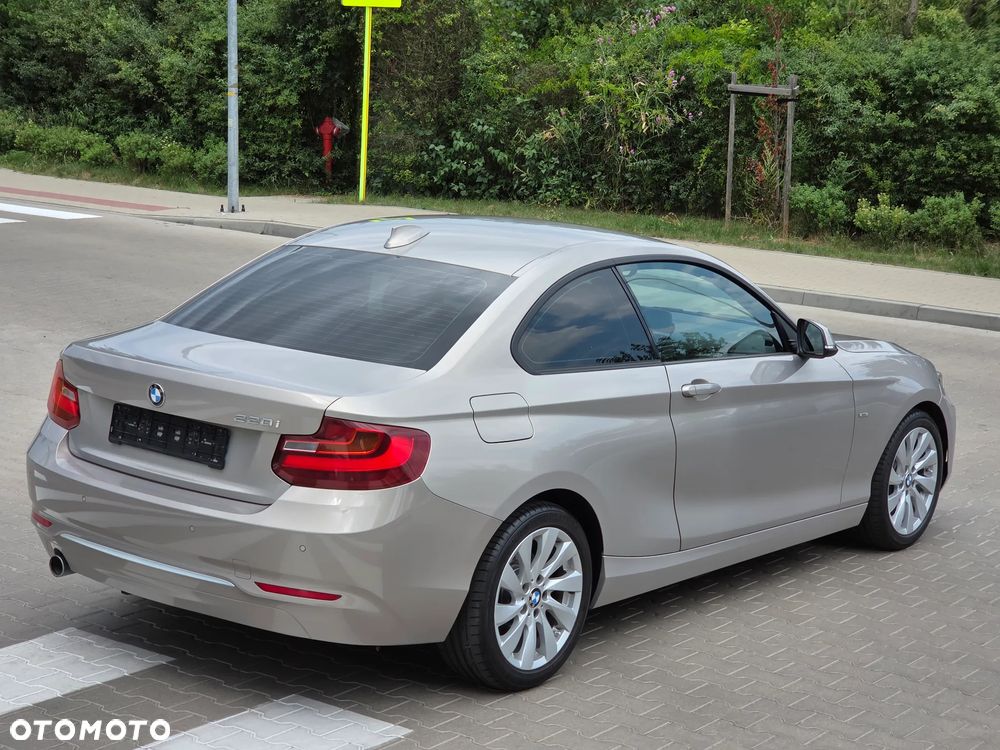 BMW Seria 2 220i Advantage - 18