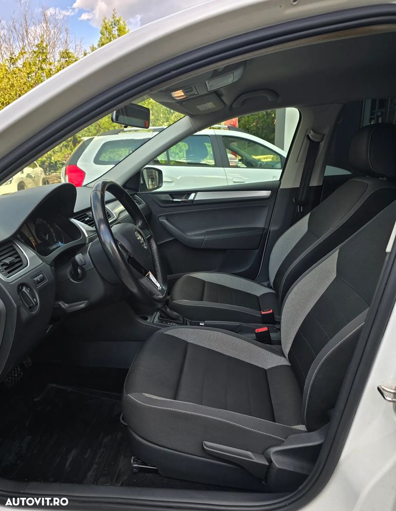 Skoda RAPID 1.4 TDI DSG Ambition - 8