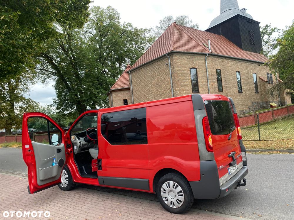 Opel Vivaro - 8