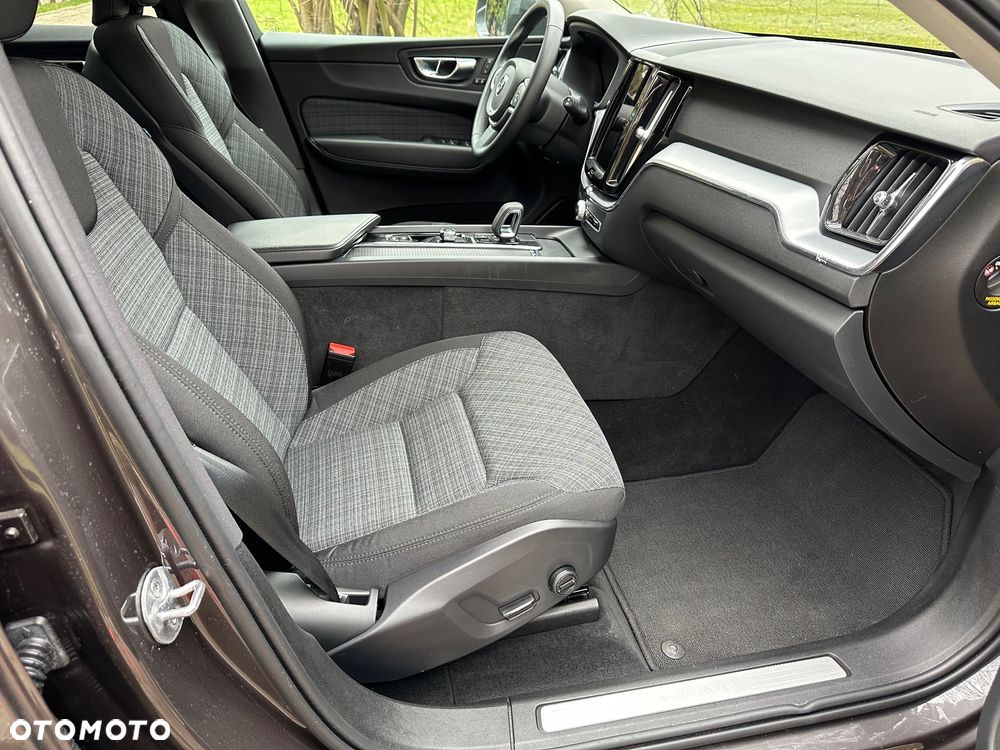 Volvo XC 60 B5 D AWD Geartronic Momentum - 7