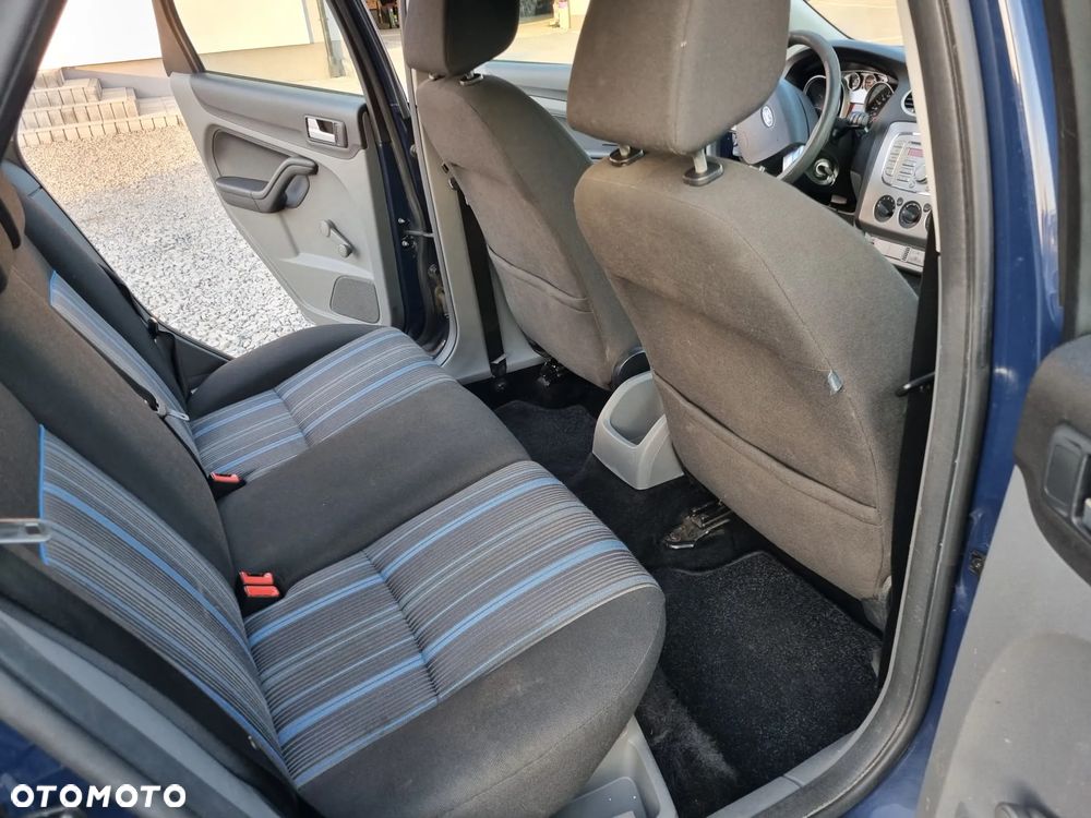 Ford Focus 1.6 16V Style - 16