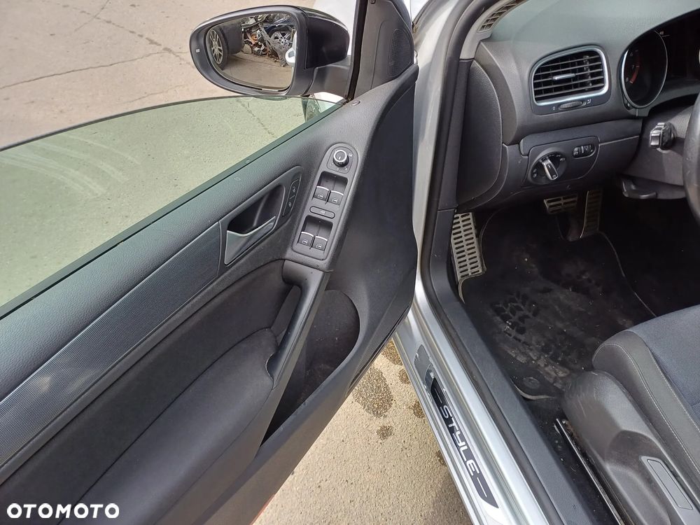 Volkswagen Golf 1.4 TSI DSG Style - 9