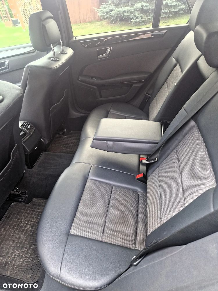 Mercedes-Benz Klasa E 350 CDI DPF BlueEFFICIENCY 7G-TRONIC Avantgarde - 12