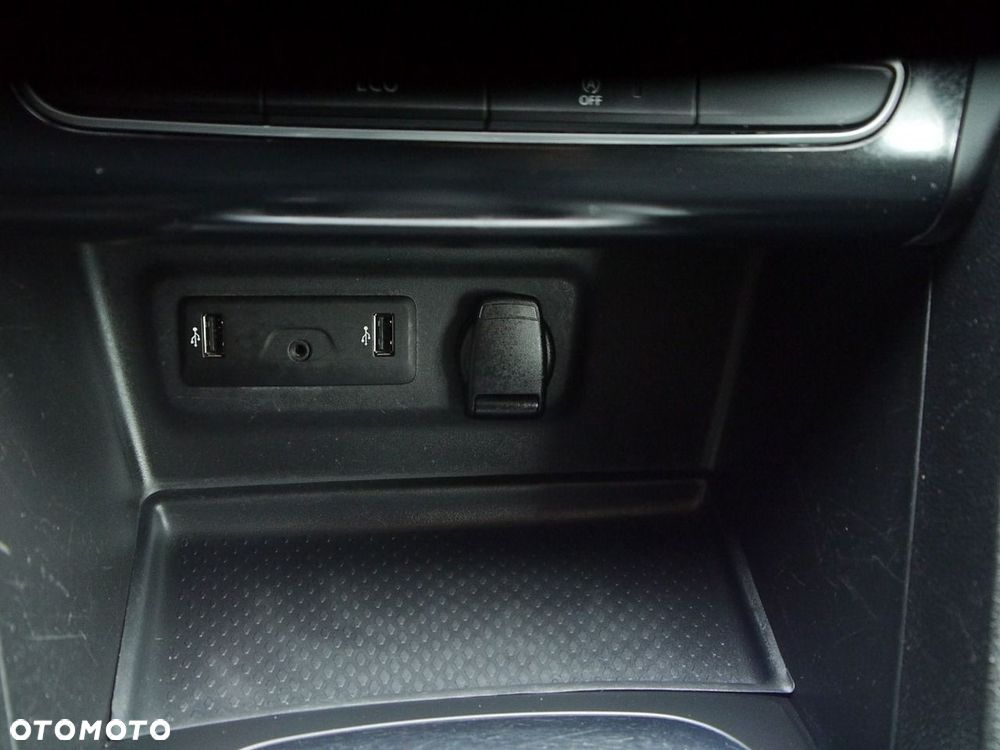 Renault Megane ENERGY TCe 130 EXPERIENCE - 37