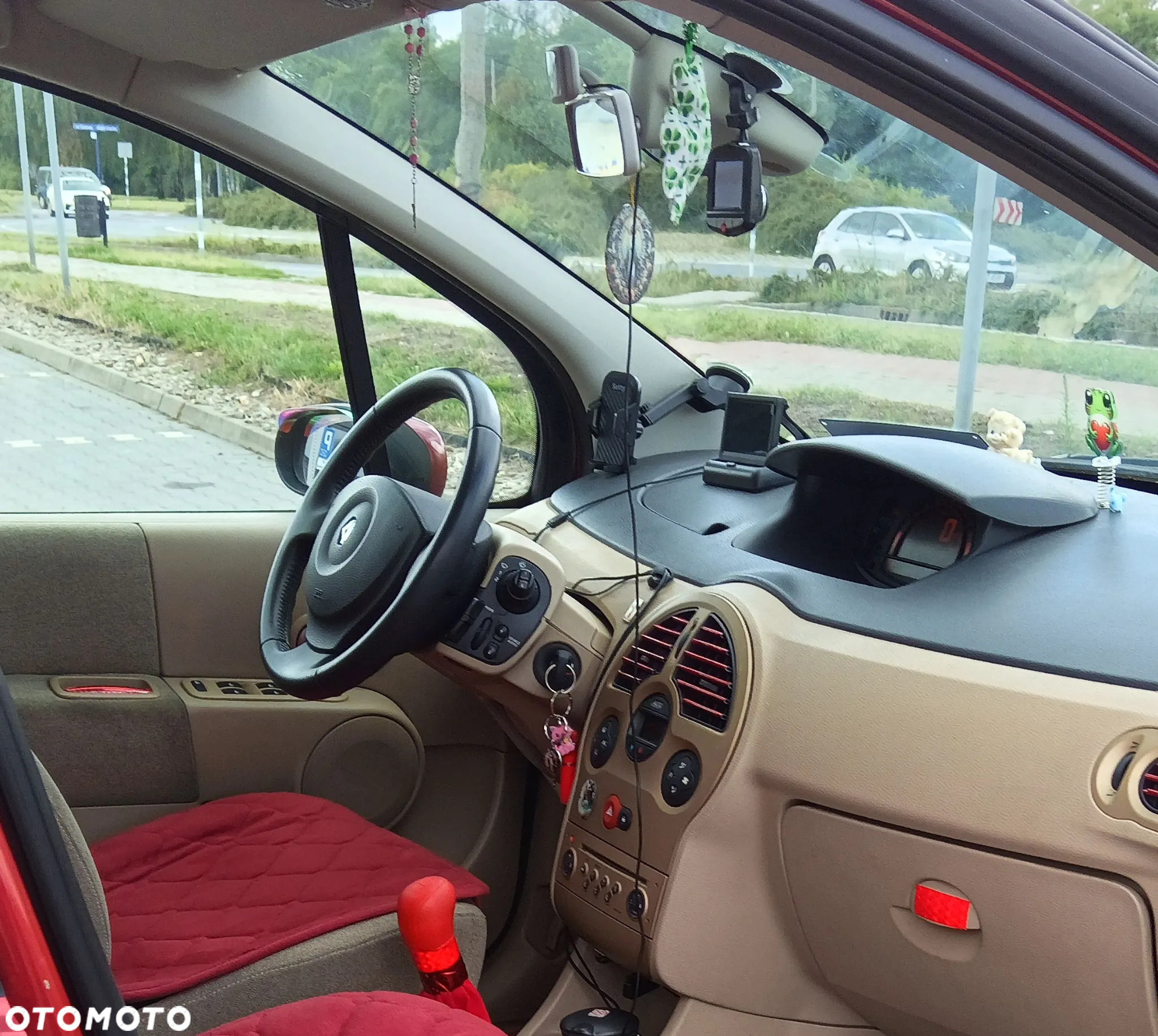Renault Modus 1.4 Confort Privilege - 16