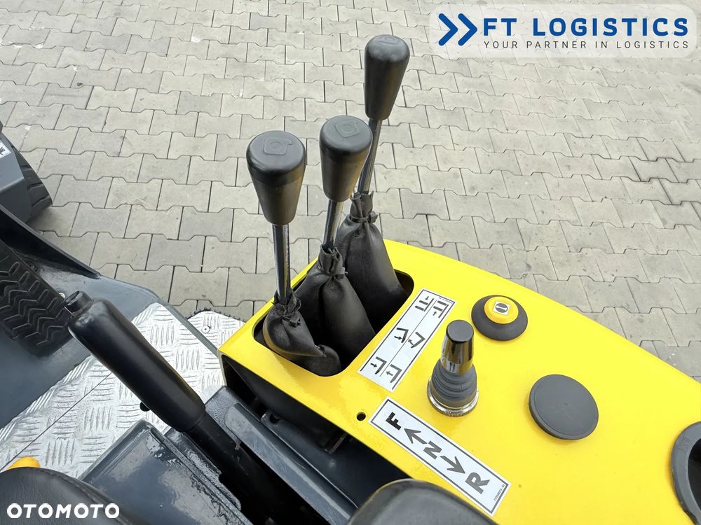 Combilift WÓZEK PRZEGUBOWY | AISLE MASTER 20SHE | ELEKTRYCZNY | TRIPLEX 8500MM | PRZESUW BOCZNY | WOLNY SKOK | JEDYNIE 288 MTH | STAN IDEALNY | Szeroka oferta wózków czterokierunkowych i bocznych, dopasowanych do różnorodnych potrzeb i zastosowań - 17