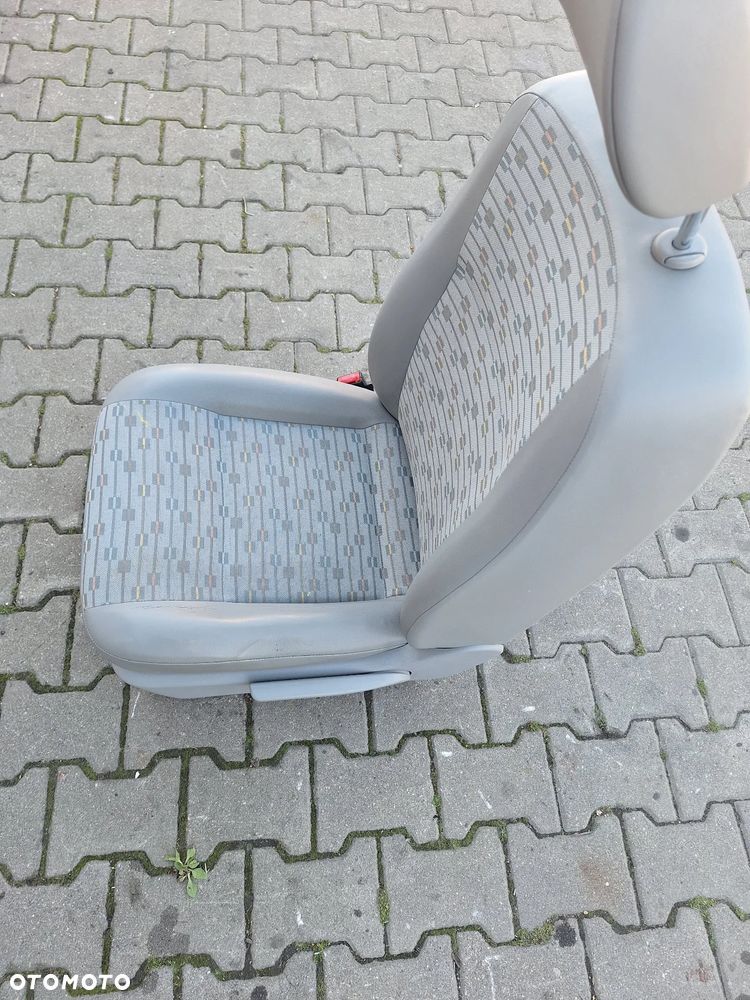 FOTEL LEWY PRZÓD KIEROWCY  VW TRANSPORTER T5 LIFT CARAVELLE - 2