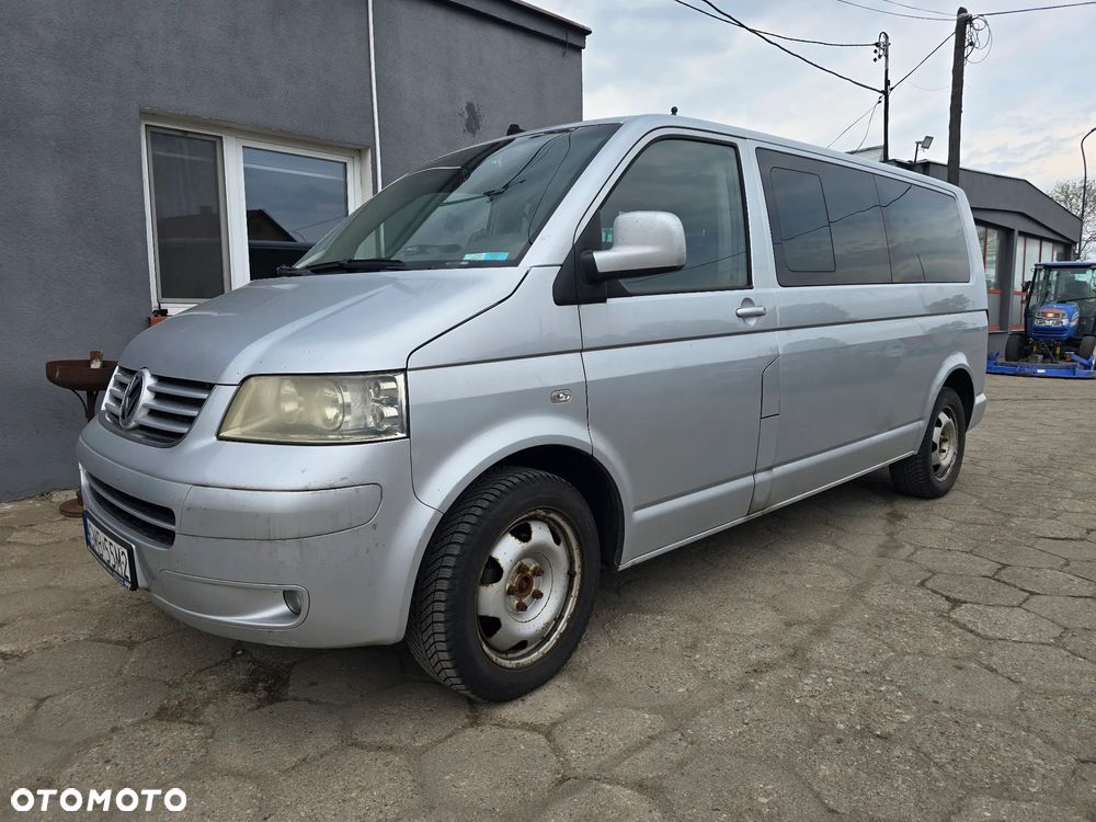 Volkswagen Caravelle - 1