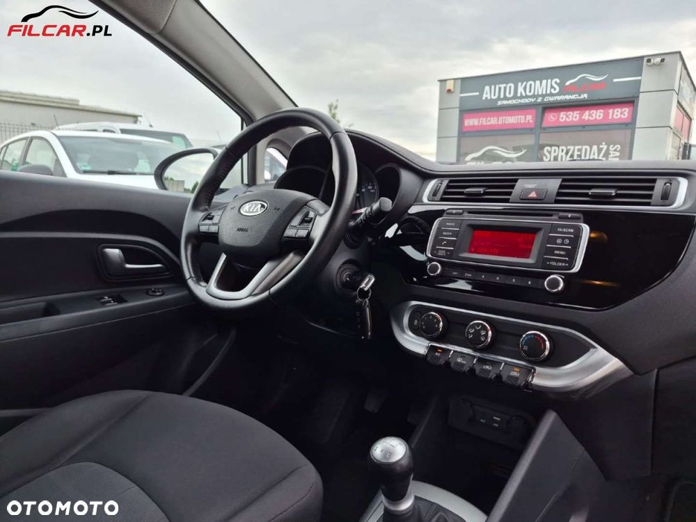 Kia Rio - 8