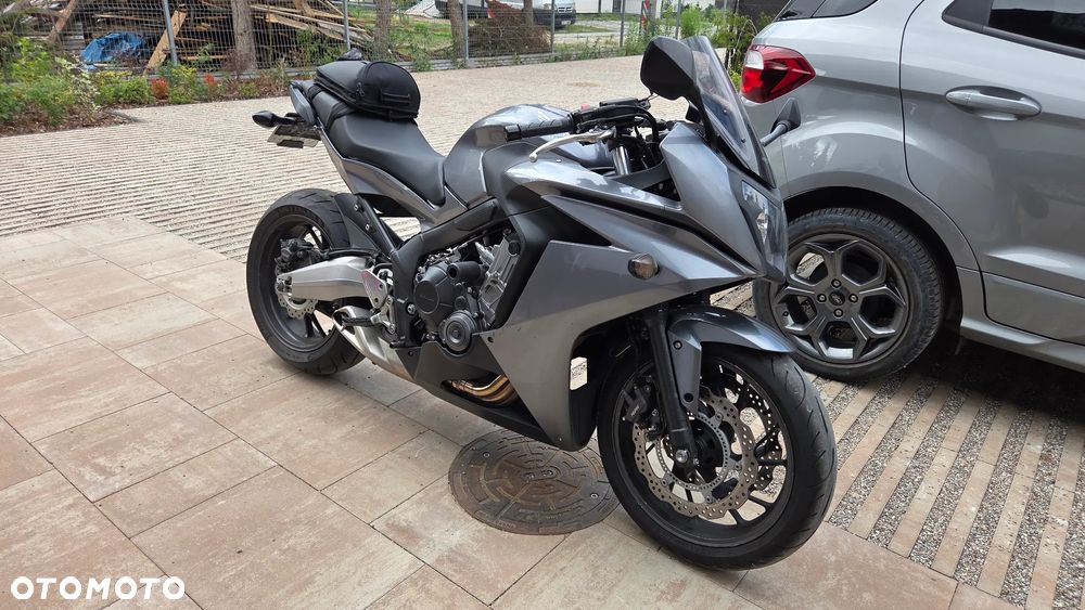 Honda CBR - 1