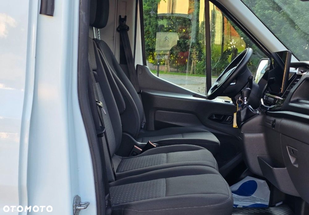 Ford Transit - 24