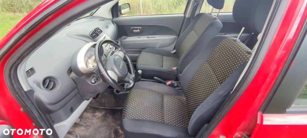 Daihatsu Sirion 1.3 - 7