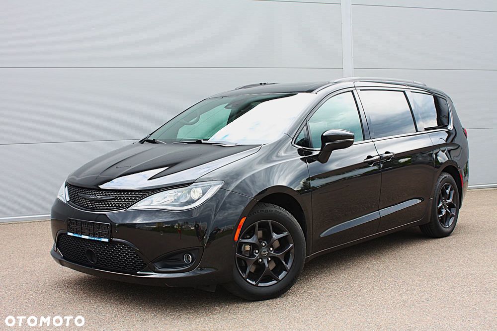 Chrysler Pacifica - 8