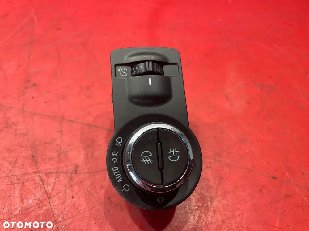 PRZEŁĄCZNIK ŚWIATEŁ OPEL MOKKA 95297425 - 2