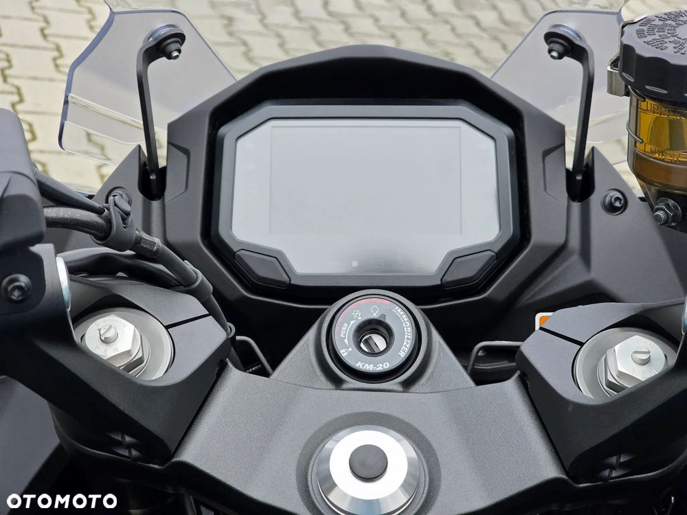 Kawasaki Ninja 1000 SX - 22