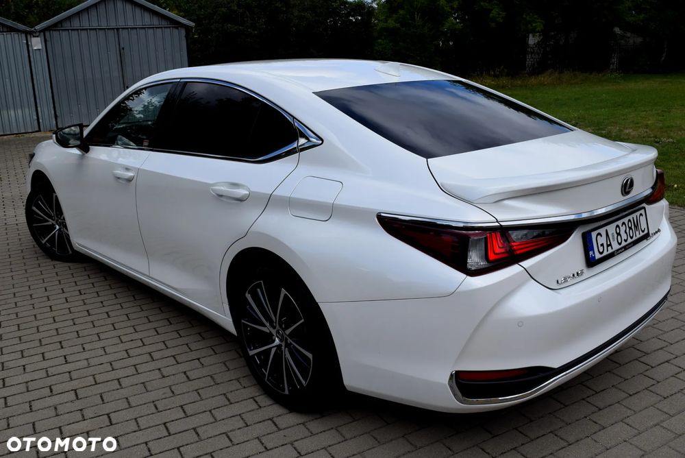 Lexus ES 300h Prestige - 4