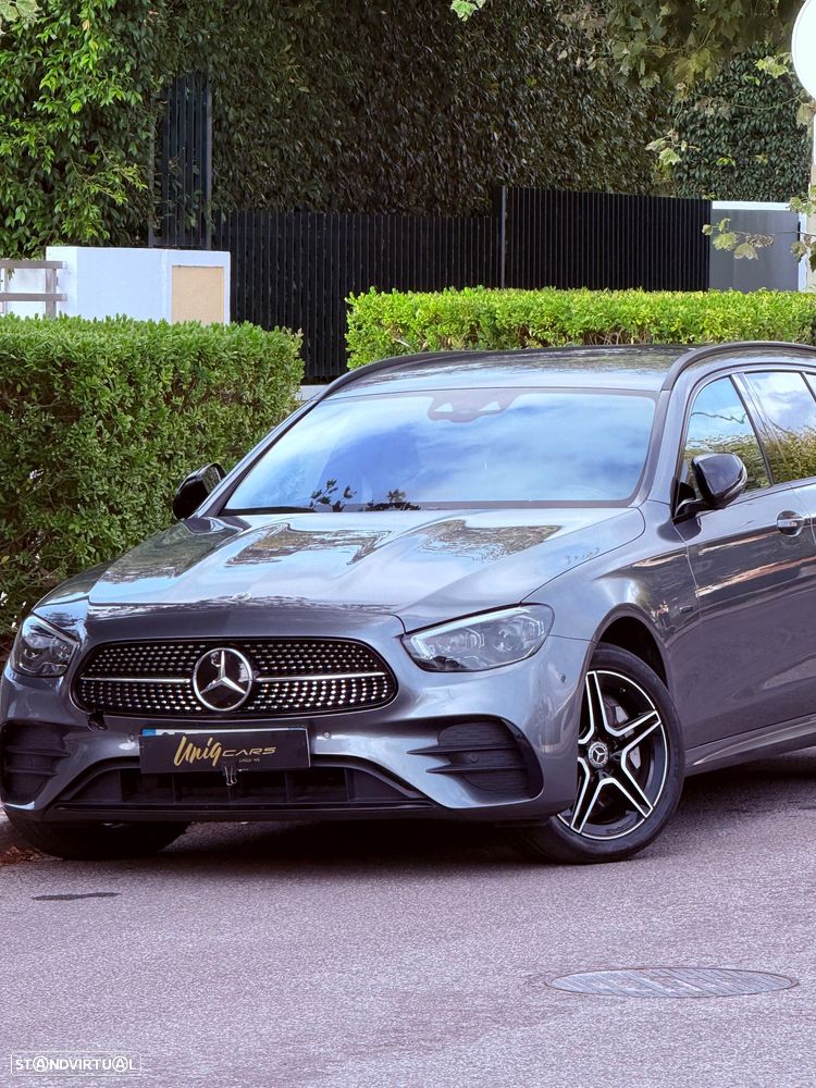 Mercedes-Benz E 300 de 4Matic 9G-TRONIC AMG Line - 4
