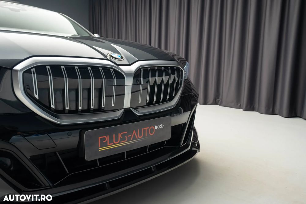 BMW Seria 5 520i Aut. - 35