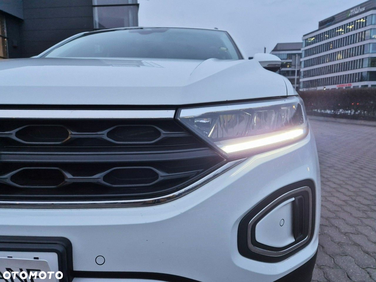 Volkswagen T-Roc - 9