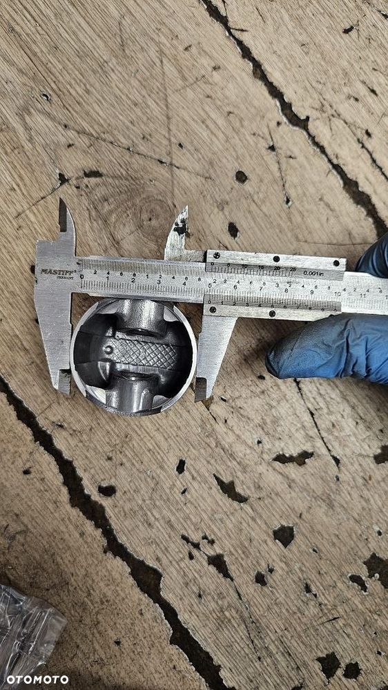 Tłok pierścień sworzeń Derbi Senda  06084350 - 9