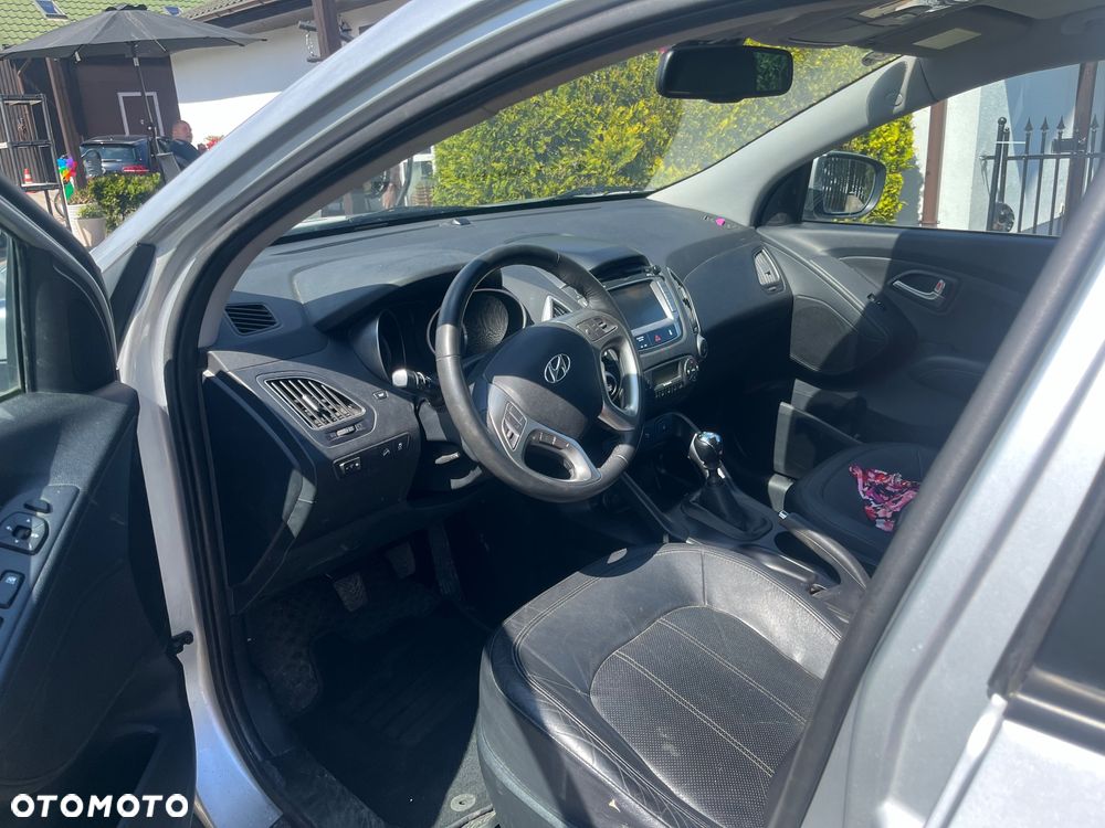 Hyundai ix35 1.6 2WD Fifa World Cup Edition - 4