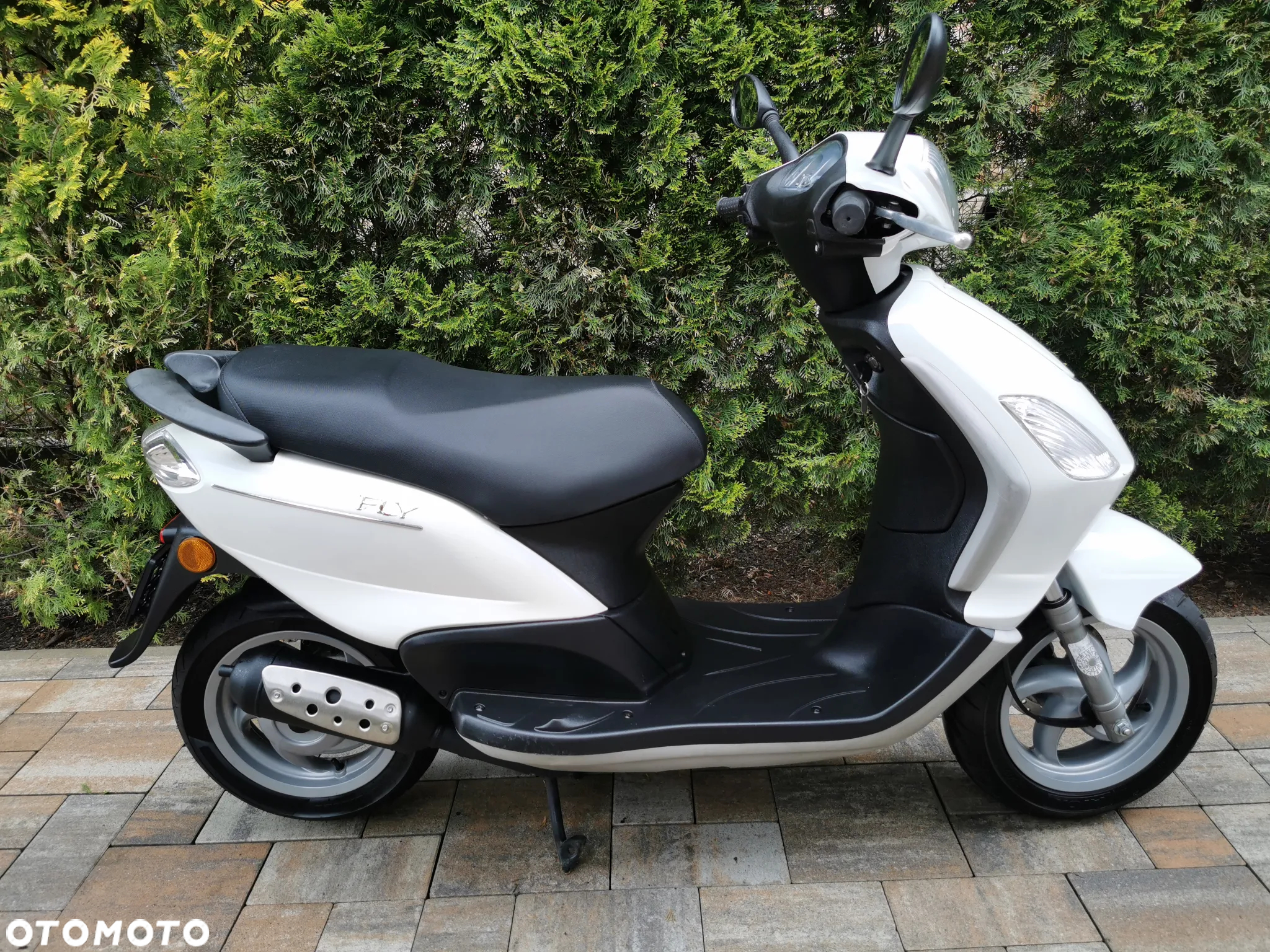Piaggio FLY - 2