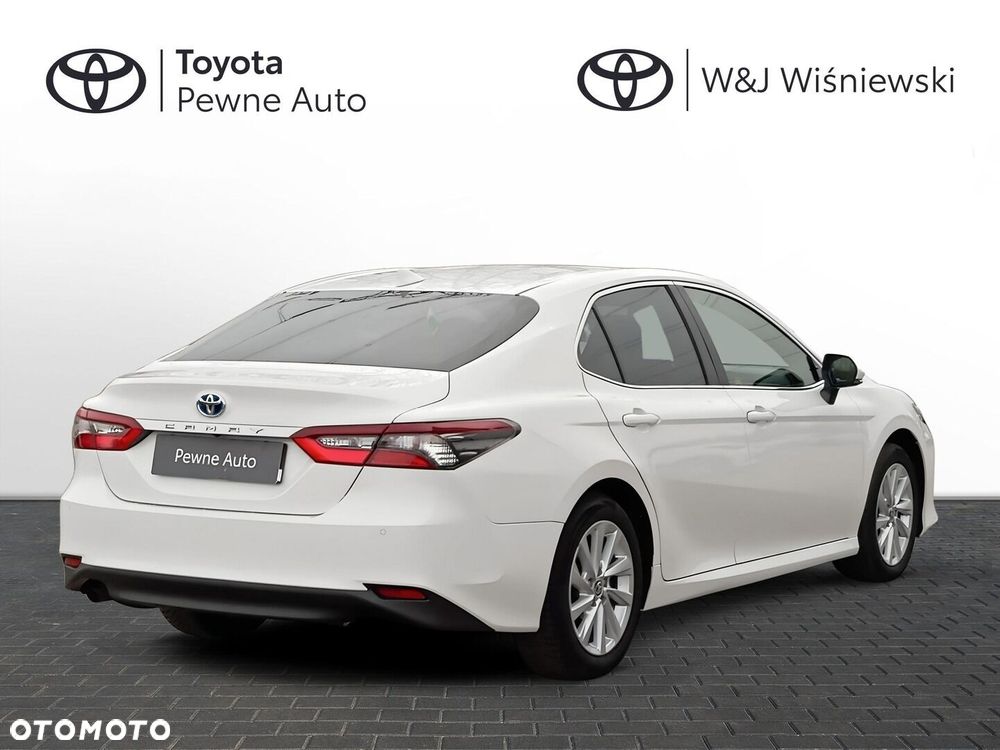 Toyota Camry 2.5 Hybrid Comfort CVT - 2