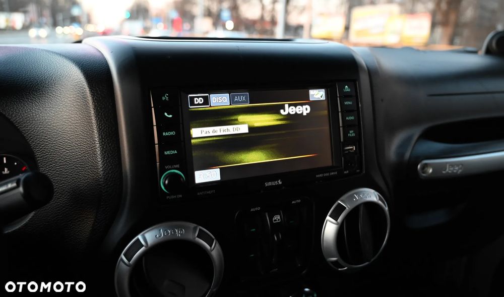 Jeep Wrangler - 35