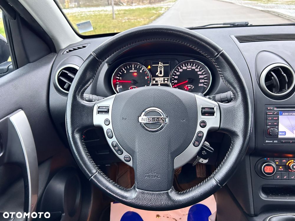 Nissan Qashqai 2.0 dCi DPF tekna - 19