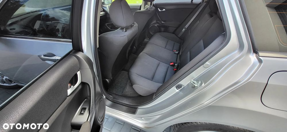 Honda Accord 2.0 Elegance - 27