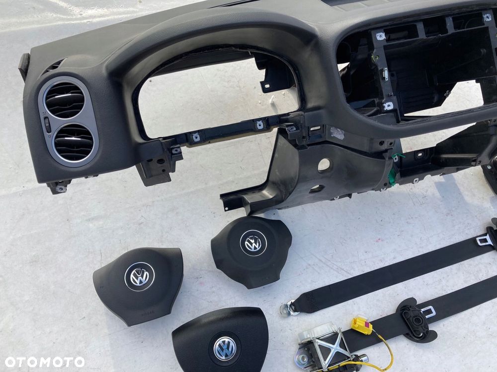 vw tiguan 5n0 deska kokpit konsola poduszki pasy - 4
