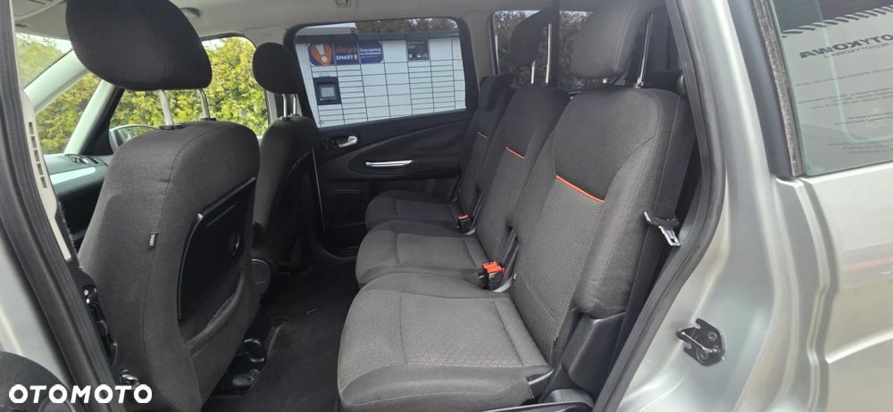 Ford Galaxy 2.0 TDCi Ghia - 30