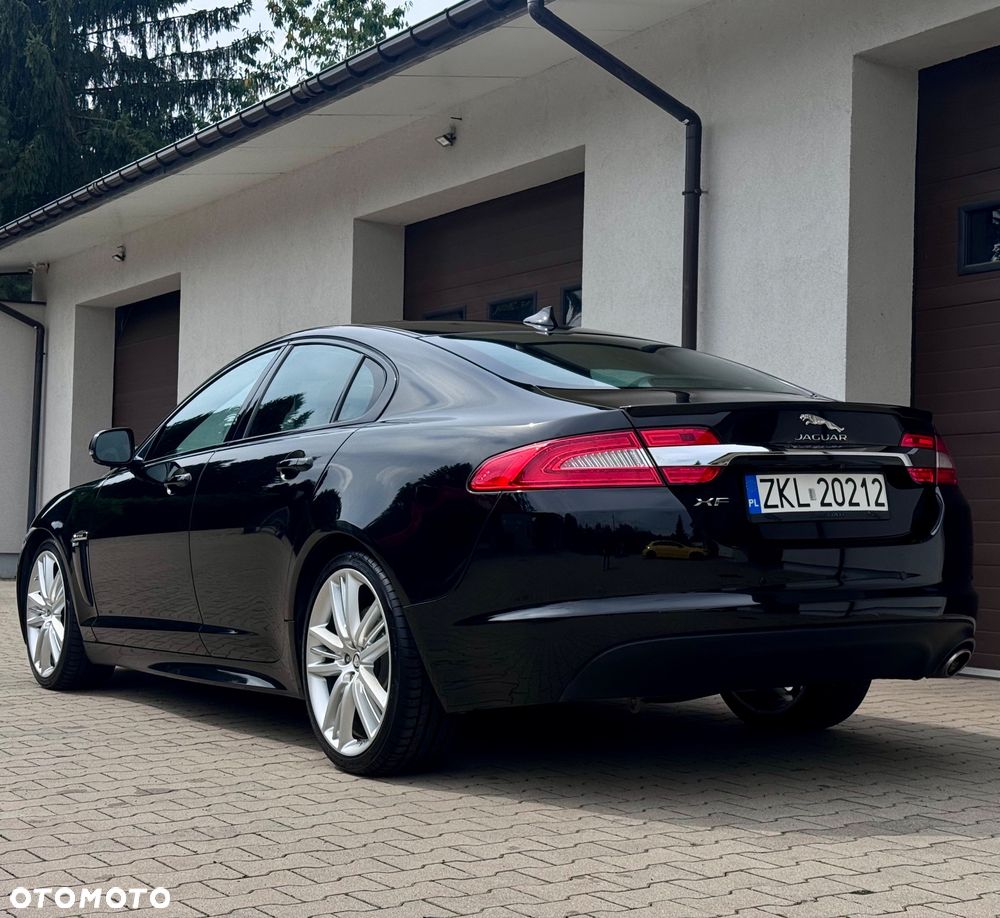 Jaguar XF 2.2 D R-Sport - 5