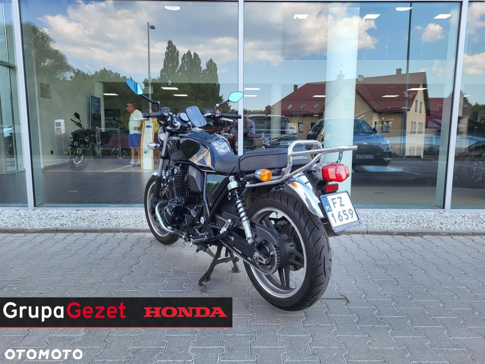 Honda CB - 12