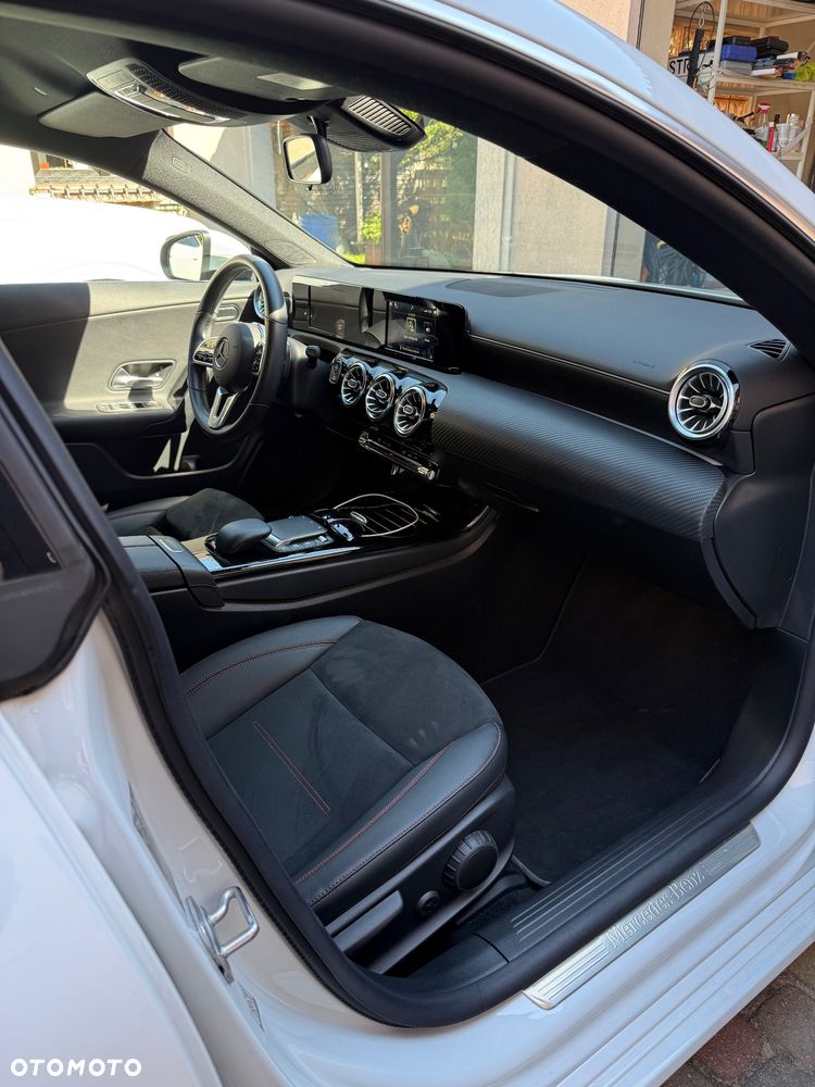 Mercedes-Benz CLA - 10