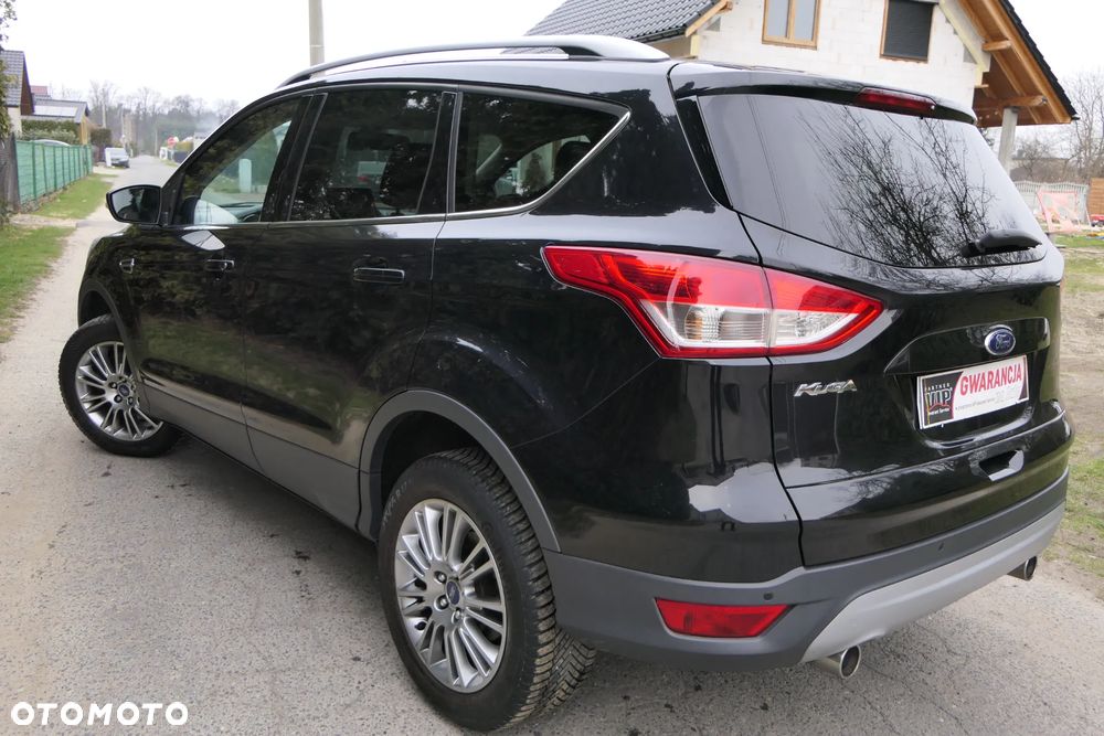 Ford Kuga 2.0 TDCi 2x4 Titanium - 4