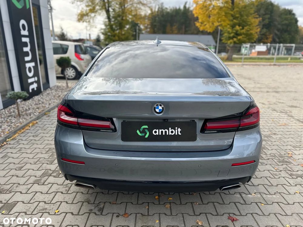 BMW Seria 5 530i xDrive - 6