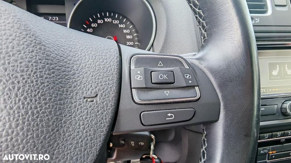 Volkswagen Golf - 19