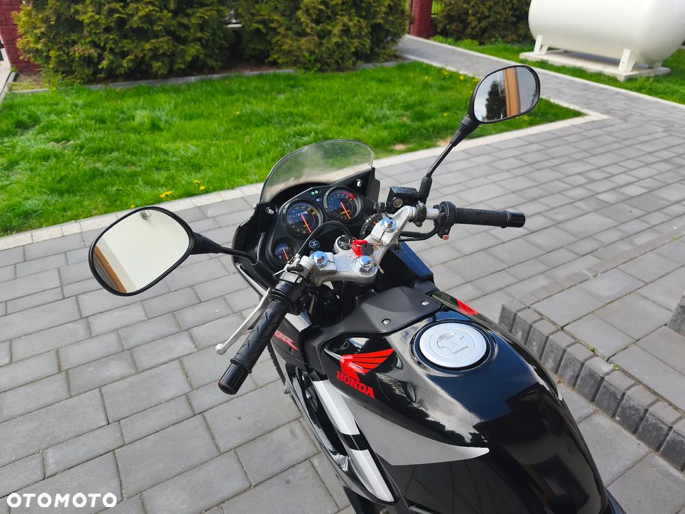 Honda CBR - 15