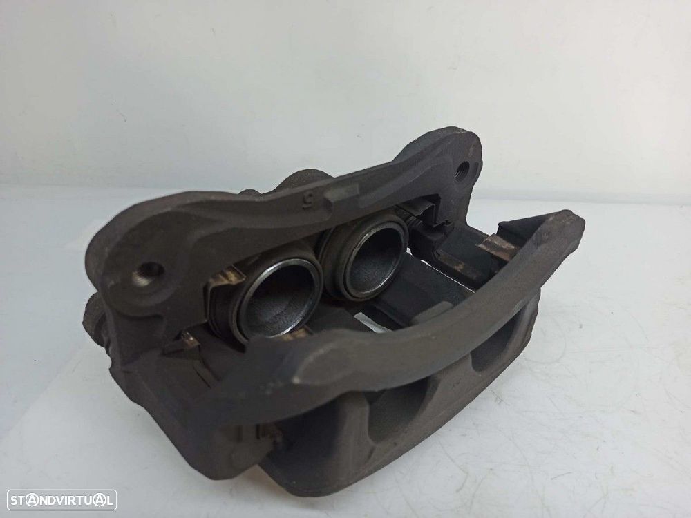 PINÇA DE TRAVÃO FRENTE DIREITA NISSAN PATROL GR (Y61) BáSICO - 4