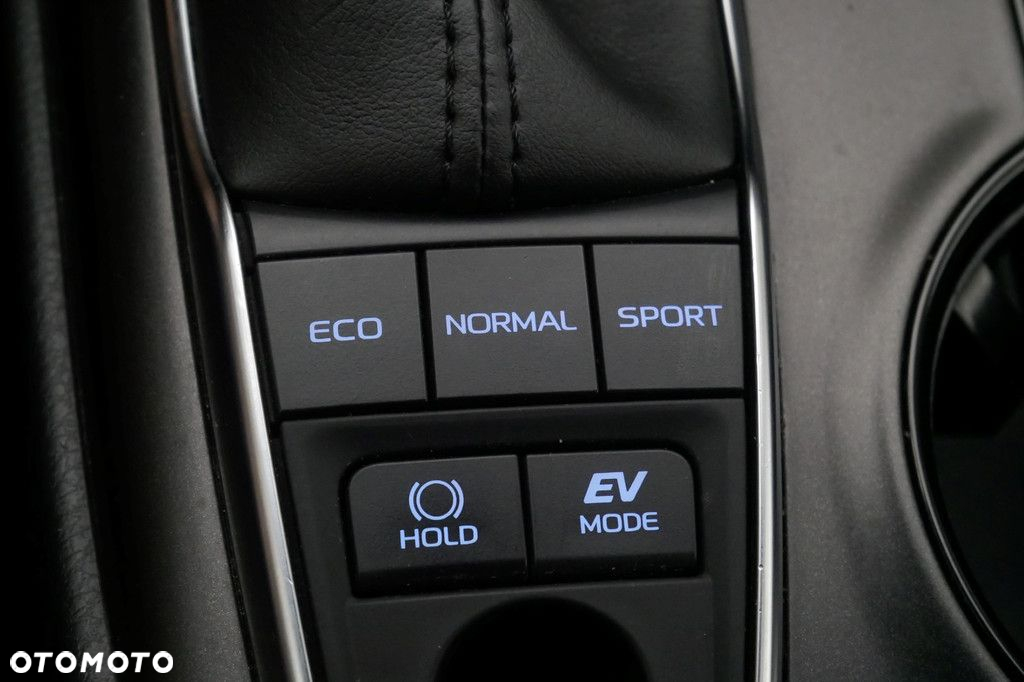 Toyota Camry - 19