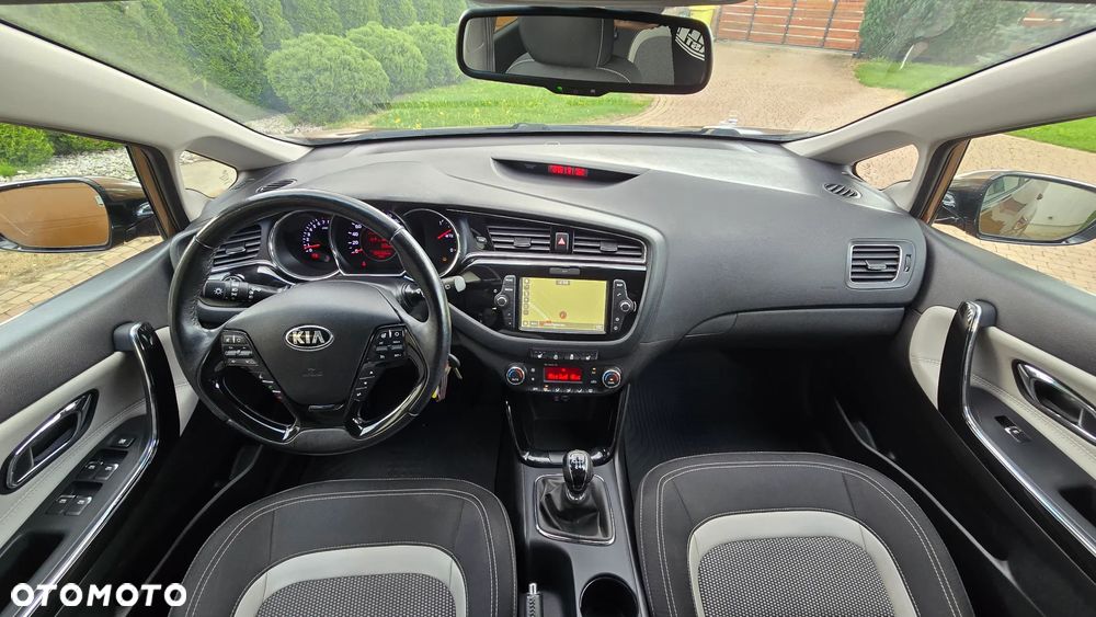 Kia Ceed - 26