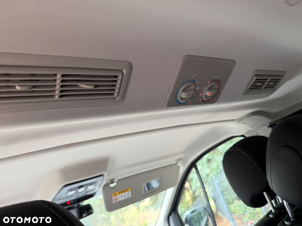 Renault Trafic - 26