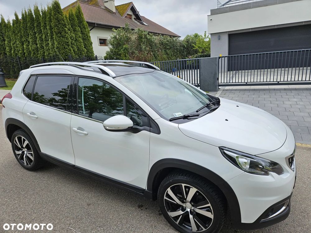 Peugeot 2008 1.2 Pure Tech Allure S&S - 21
